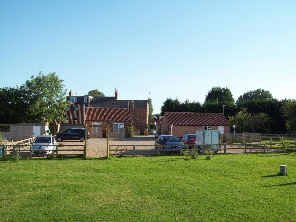 Fifth Milestone Cottage Dunnington Exterior photo